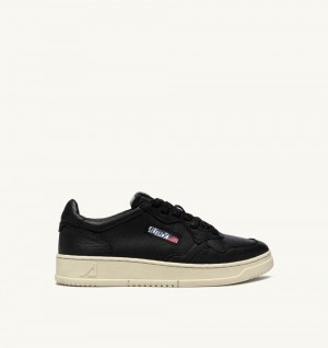 Black Autry Medalist Low Sneakers Super-soft Nappa | WYXSUF932