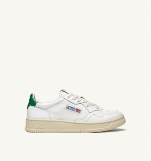 Green / White Autry Medalist Low Sneakers Leather | LZYWSG920