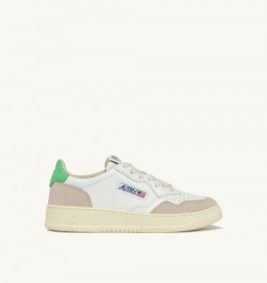 Green / White Autry Medalist Low Sneakers Leather Leather Suede | MIEKTH461