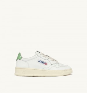 Green / White Autry Medalist Low Sneakers Leather | BVEDSJ645