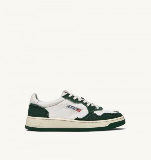 Green / White Autry Two-tone Medalist Low Sneakers Soft Goatskin Frayed Canvas | YPXSFU187