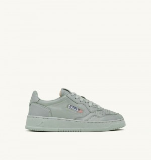 Grey Autry Medalist Low Sneakers Matte Leather | SVAWEM614