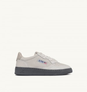 Grey Autry Medalist Low Sneakers Suede | RNJUCG250