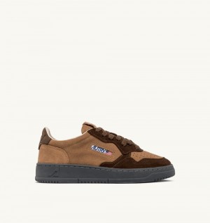 Marrone Autry Medalist Low Sneakers Suede | WNQTAH495