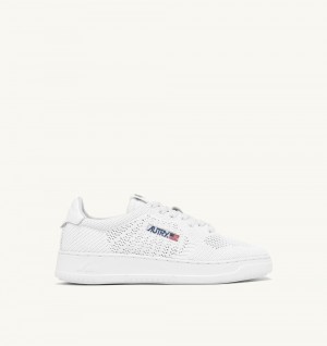 White Autry Easeknit Medalist Low Sneakers Fabric | SKMQNG863