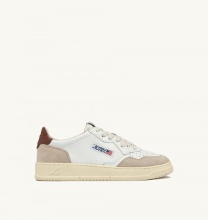 White Autry Medalist Low Sneakers Leather Suede | MQGEVU790