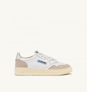 White Autry Medalist Low Sneakers Leather | CWJSZH798