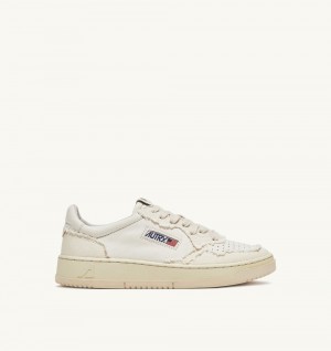 White Autry Medalist Low Sneakers Soft Goatskin Frayed Canvas | SHPMNA370