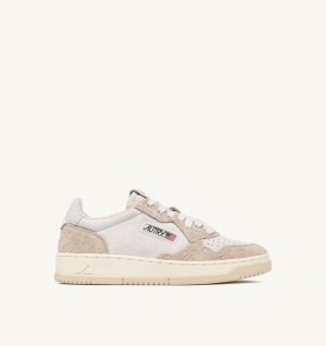 White / Beige Autry Medalist Low Sneakers Ecru Suede | HPBZLF321