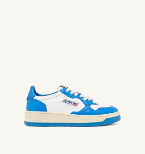 White / Light Blue Autry Medalist Low Sneakers Two-tone Leather | STPAYK416