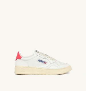 White / Pink Autry Medalist Low Sneakers Leather | KQOWDI147