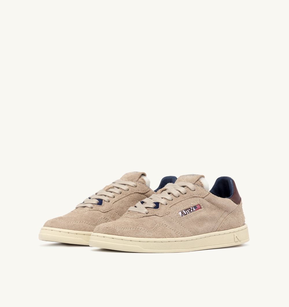 Beige Autry New Flat Low Sneakers Ecru Fudgesickle Suede | LGUCJS986