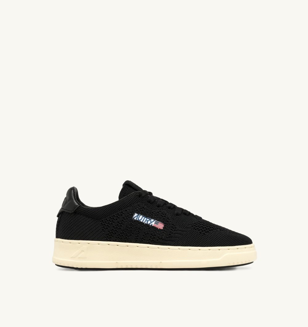 Black Autry Easeknit Medalist Low Sneakers Black | BJFXSZ316