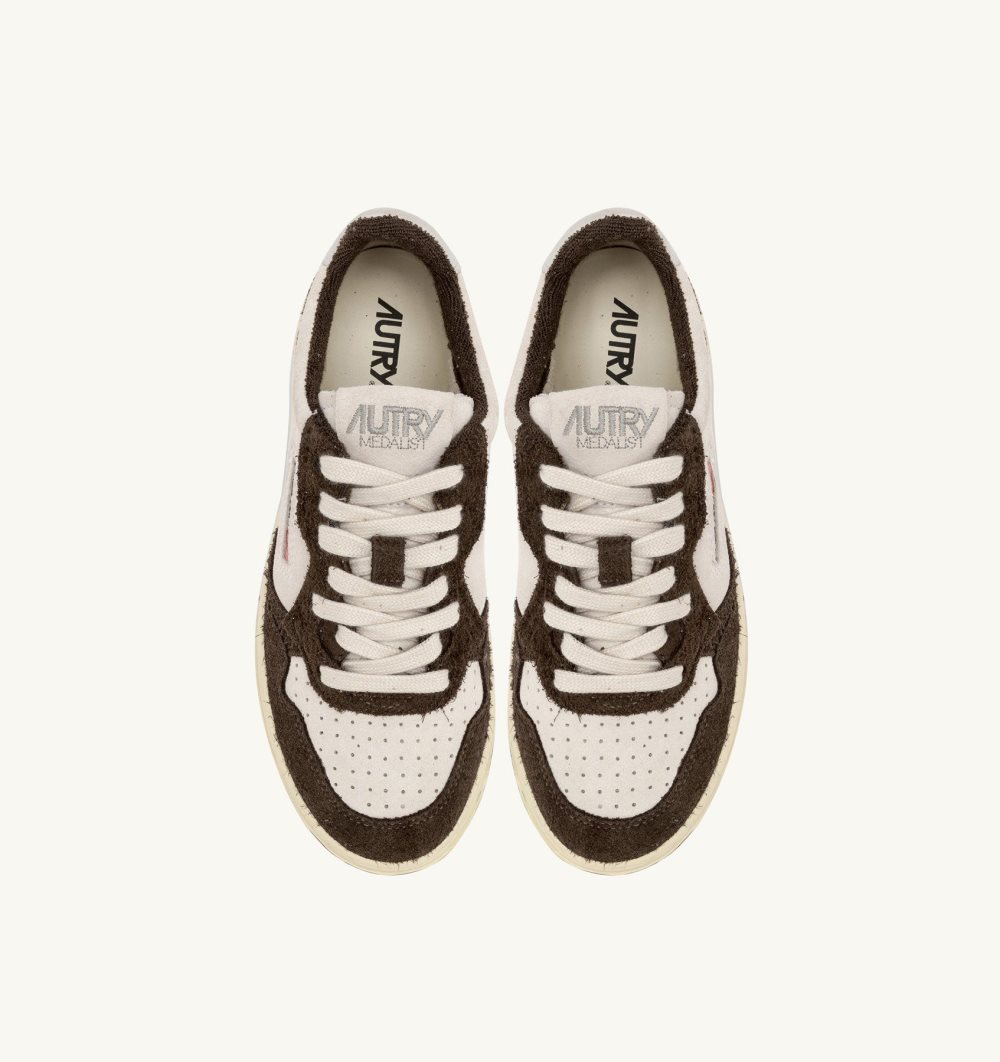 Black / White Autry Medalist Low Sneakers Suede | LXSREN049