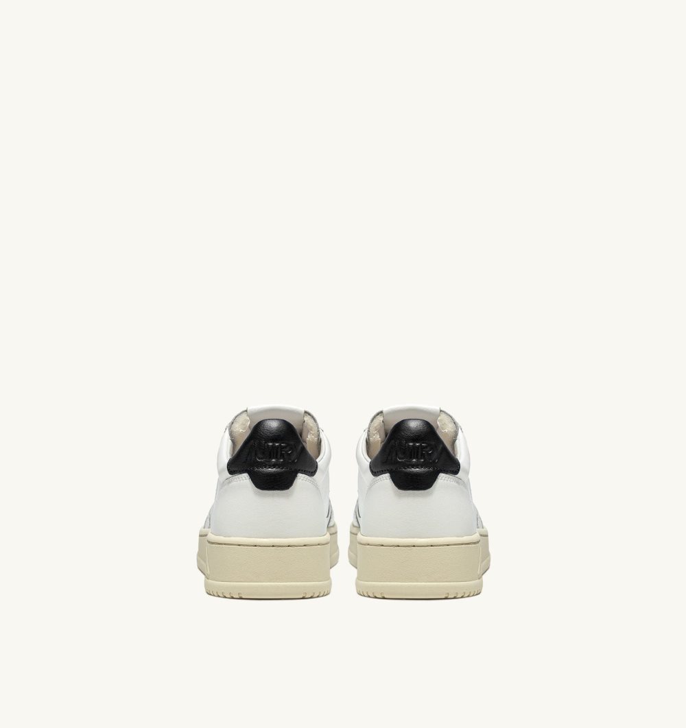 Black / White Autry Medalist Low Sneakers Leather | RCXPWF320