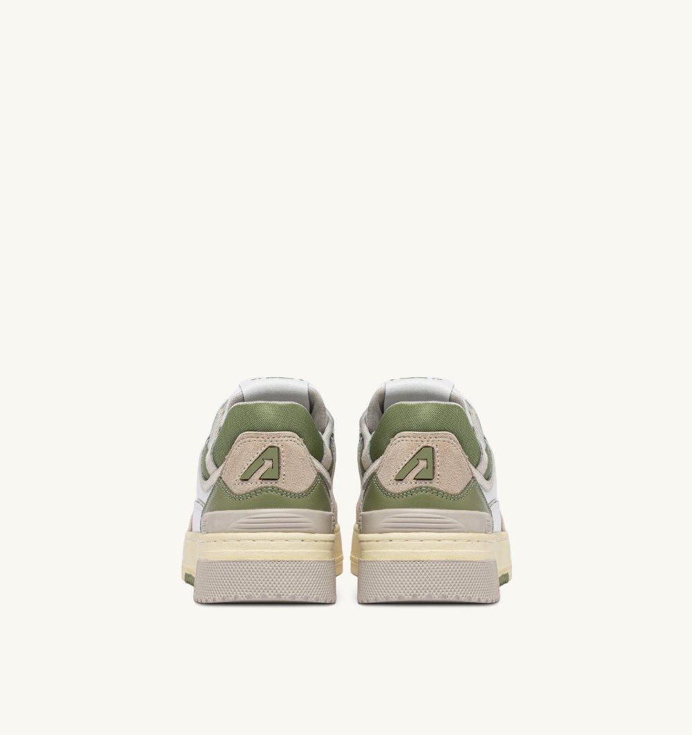 Green / White Autry Clc Low Sneakers Leather | DBFNES859