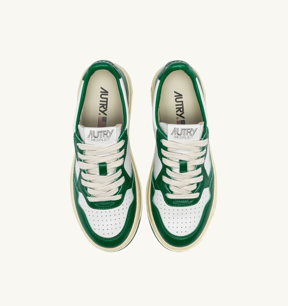 Green / White Autry Medalist Low Sneakers Amazon Leather Lettering | ELJSYP354