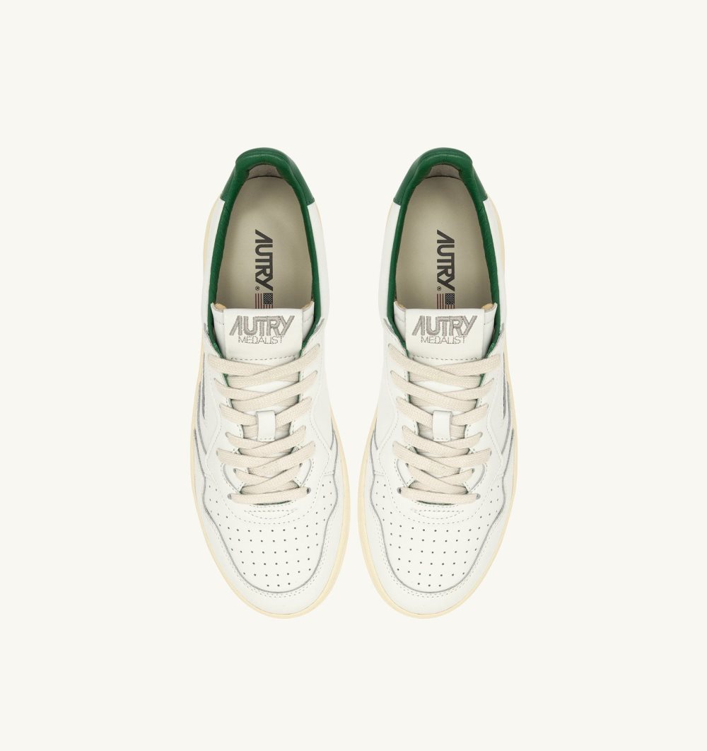 Green / White Autry Medalist Low Sneakers Leather Lettering | GFRPJE169