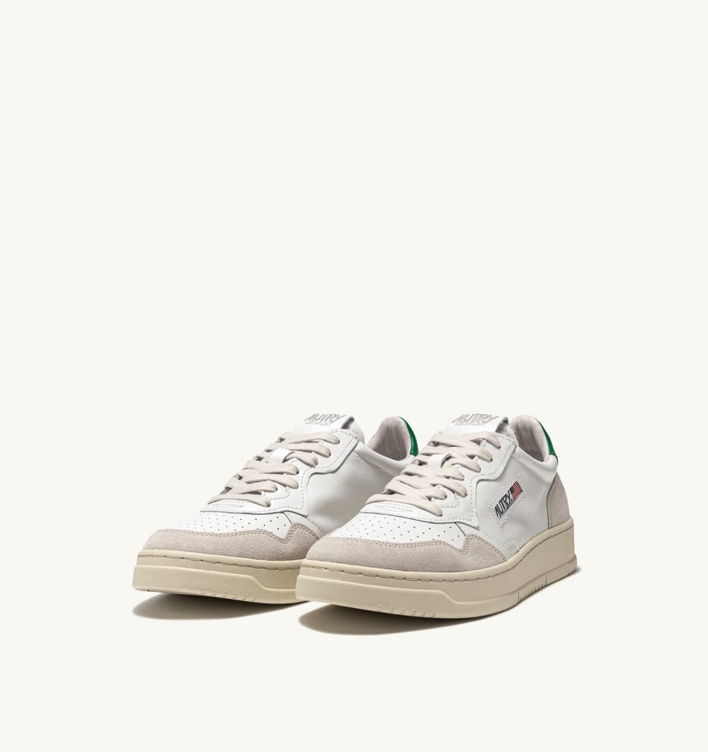 Green / White Autry Medalist Low Sneakers Amazon Leather Suede | AYSGIE051