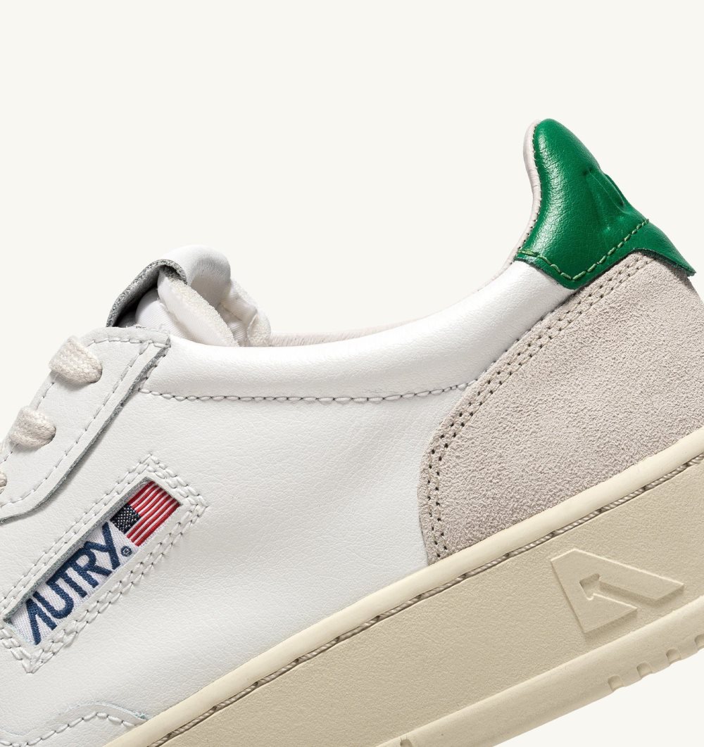 Green / White Autry Medalist Low Sneakers Amazon Leather Suede | AYSGIE051