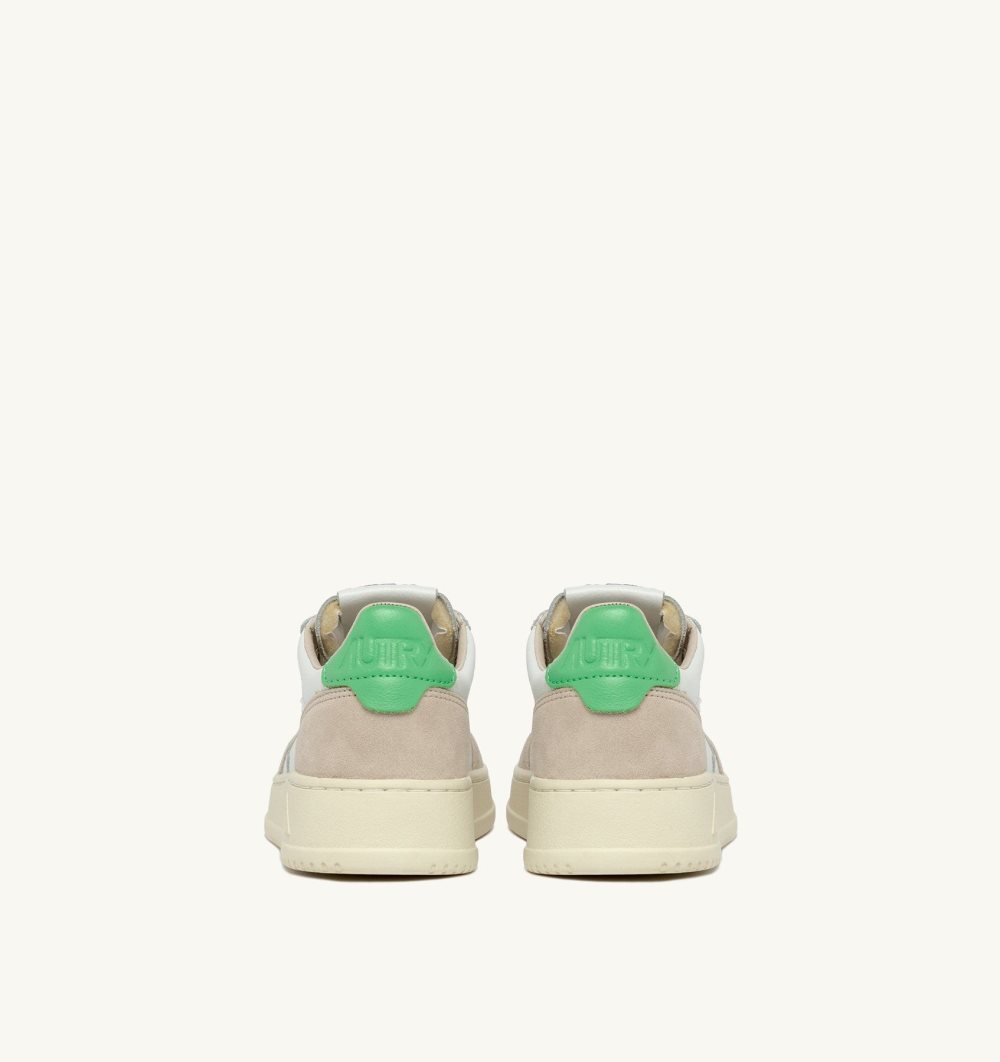 Green / White Autry Medalist Low Sneakers Leather Leather Suede | MIEKTH461