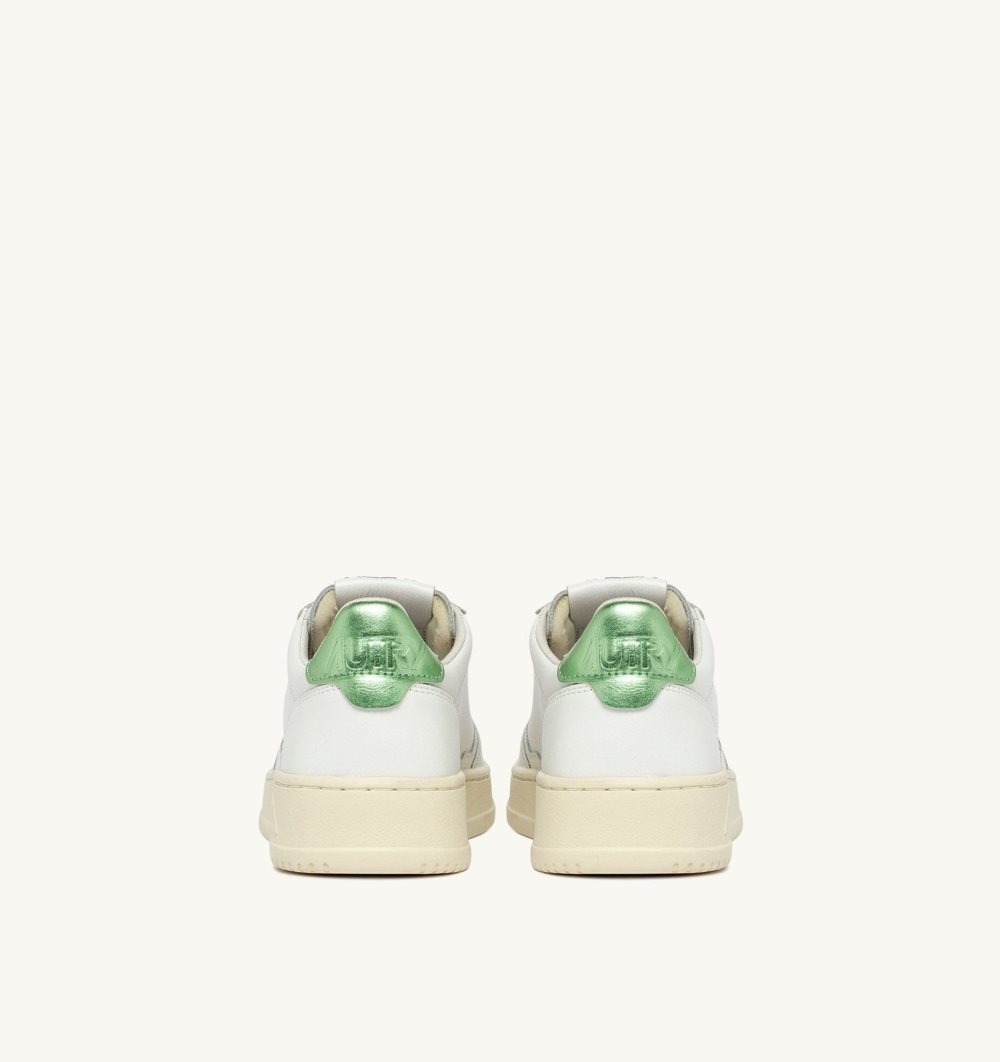 Green / White Autry Medalist Low Sneakers Leather | BVEDSJ645