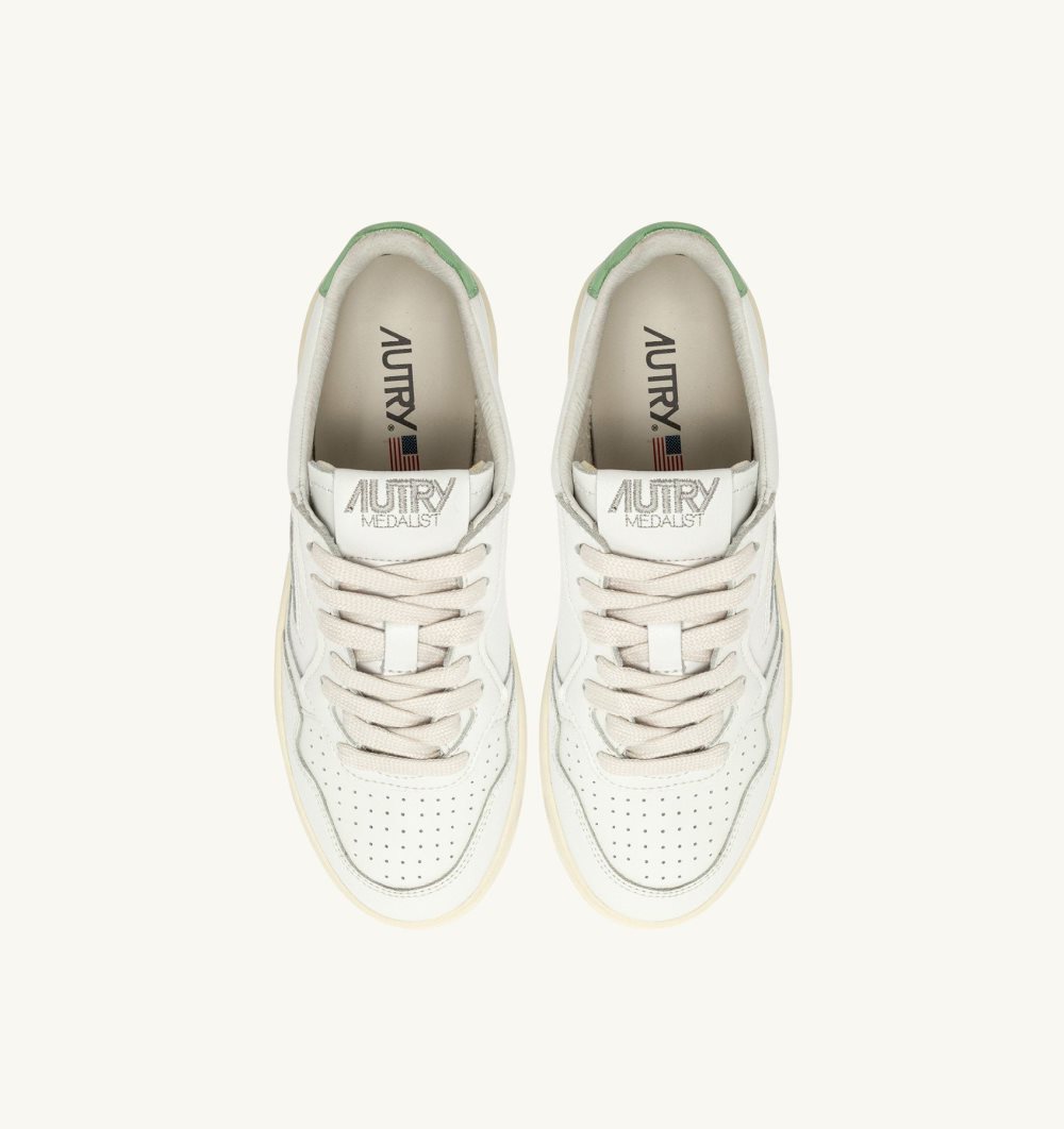 Green / White Autry Medalist Low Sneakers Leather | BVEDSJ645