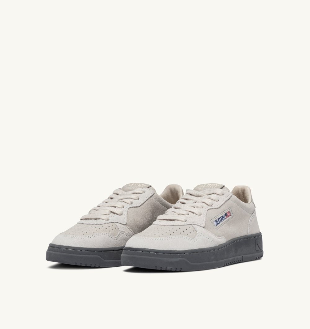 Grey Autry Medalist Low Sneakers Suede | QBGDZS509