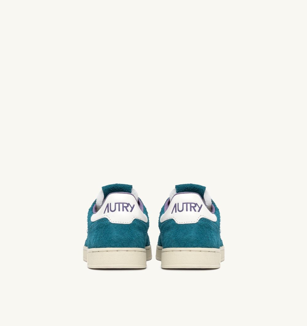 Light Blue / Blue Autry New Flat Low Sneakers Zafiro Alyssum Suede | YLRMSC867