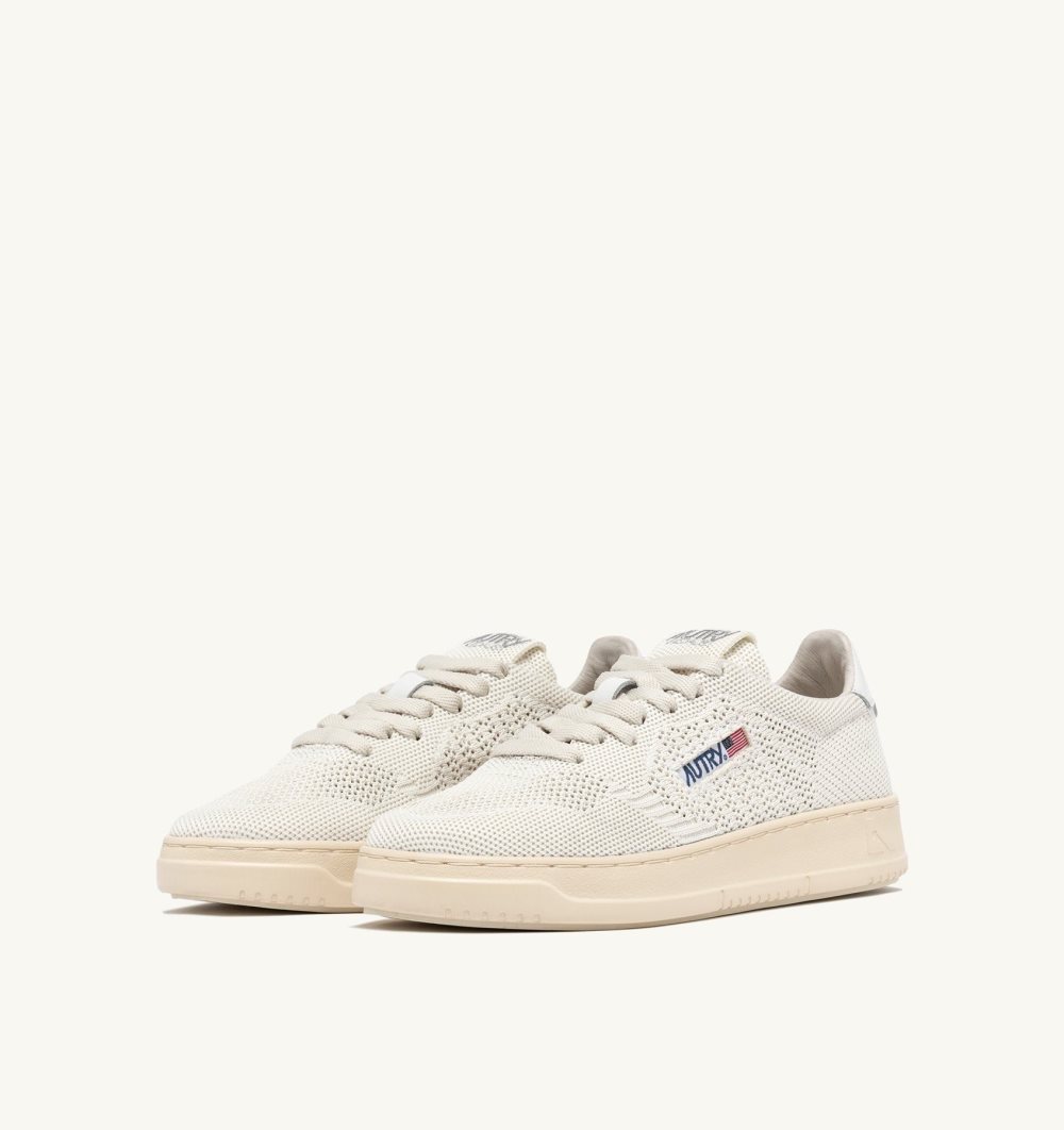 White Autry Easeknit Medalist Low Sneakers Fabric | GIZFXS927