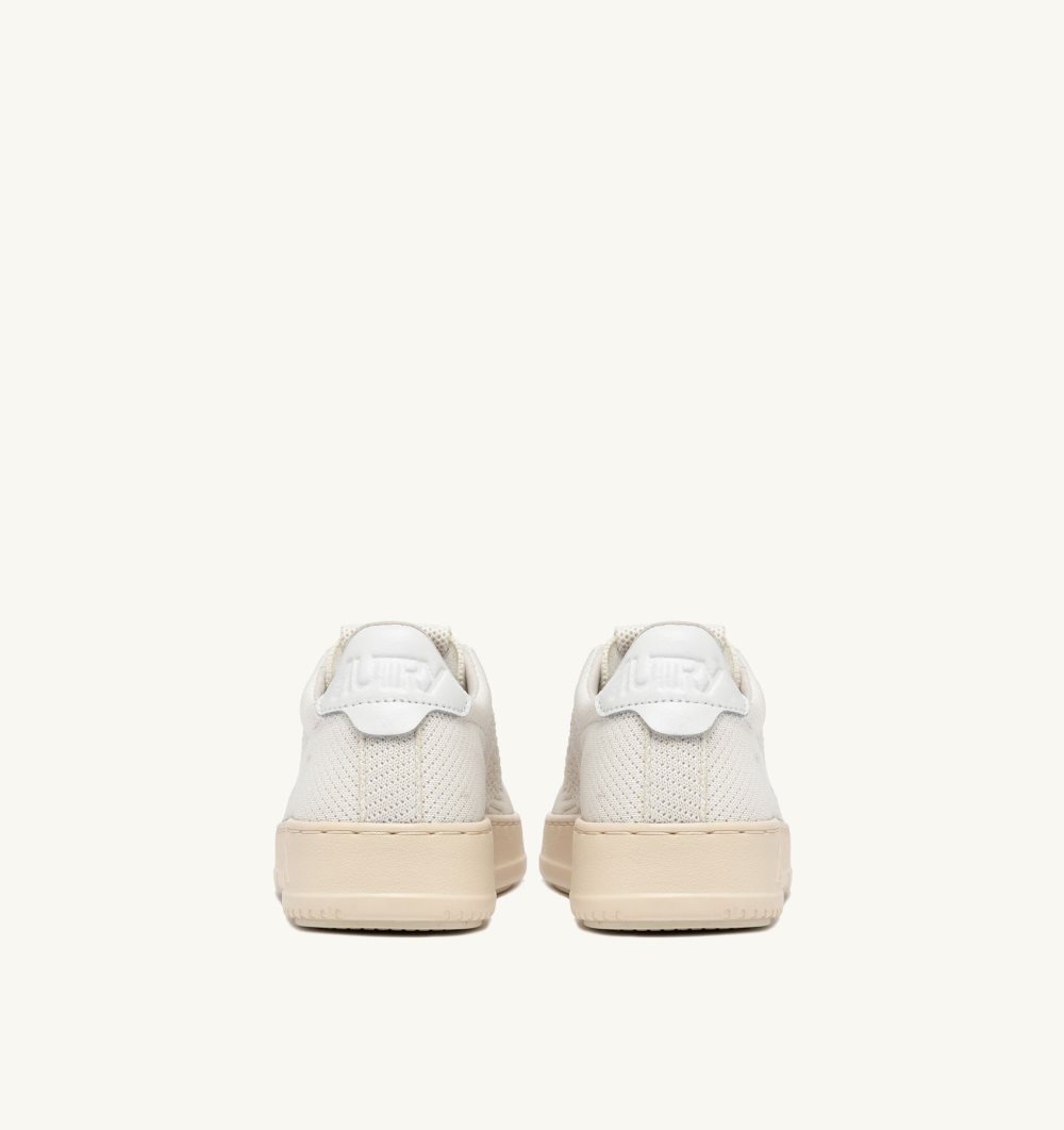 White Autry Easeknit Medalist Low Sneakers Fabric | GIZFXS927