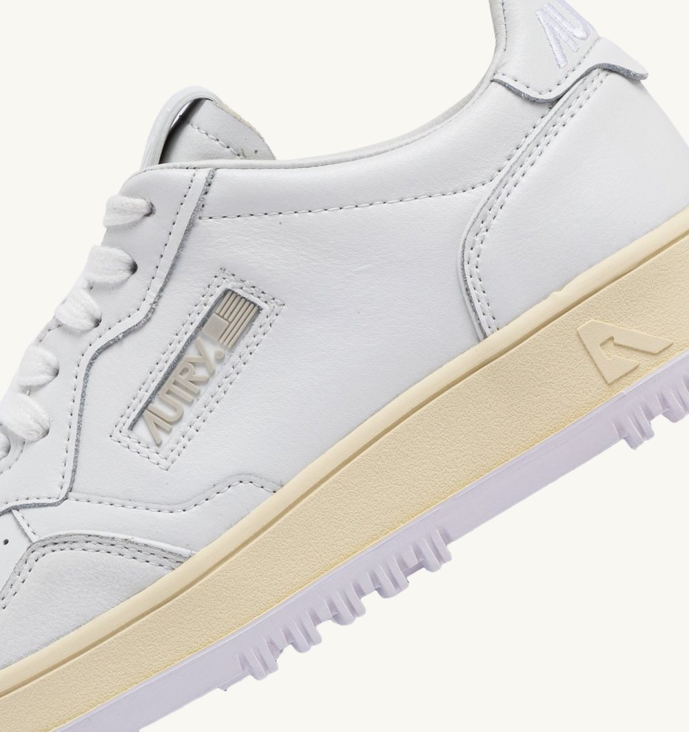 White Autry Golf Low Sneakers Leather | MBGETZ736