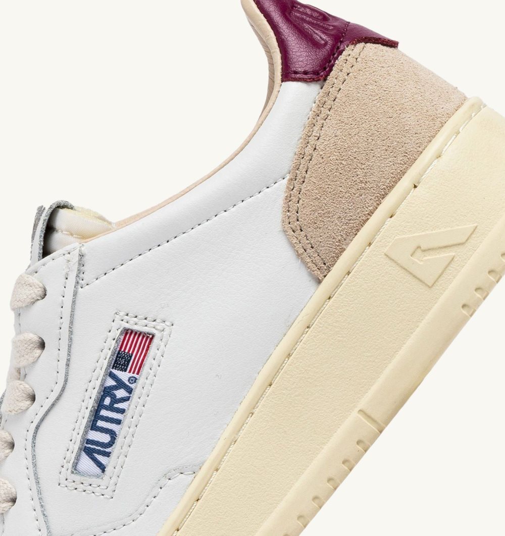 White Autry Medalist Low Sneakers Fuchsia Leather | VWEXHB674