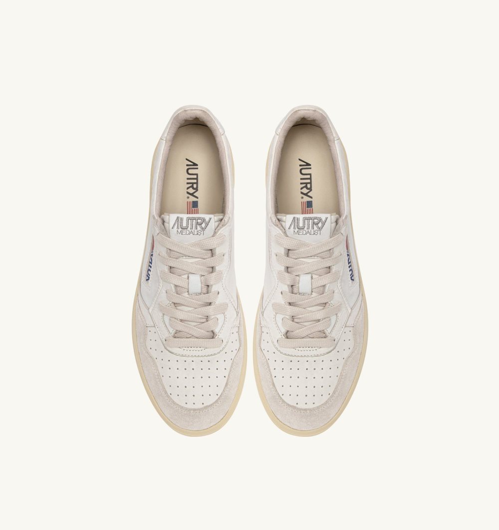 White Autry Medalist Low Sneakers Goatskin Suede | TJGMEX641