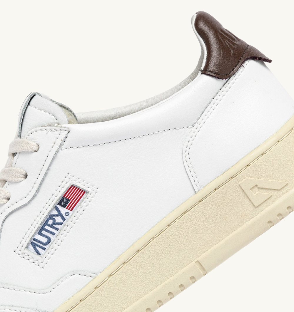 White Autry Medalist Low Sneakers Leather | GWTCFM081