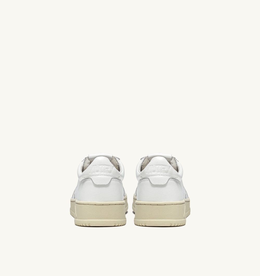 White Autry Medalist Low Sneakers Leather | JBFYNQ075