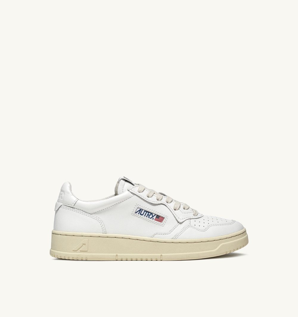 White Autry Medalist Low Sneakers Leather | JBFYNQ075