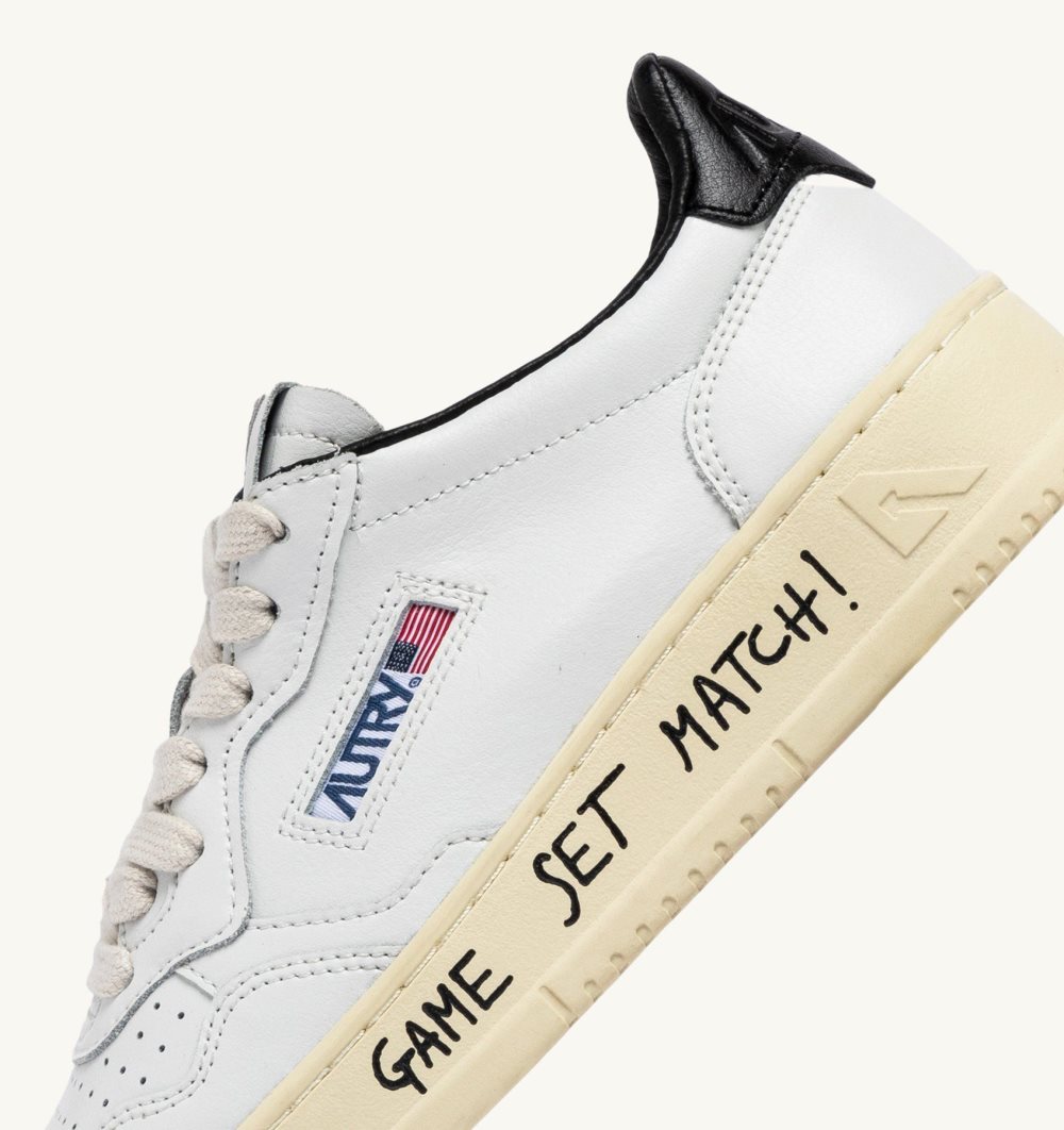 White Autry Medalist Low Sneakers Leather Lettering | KNAGLB764