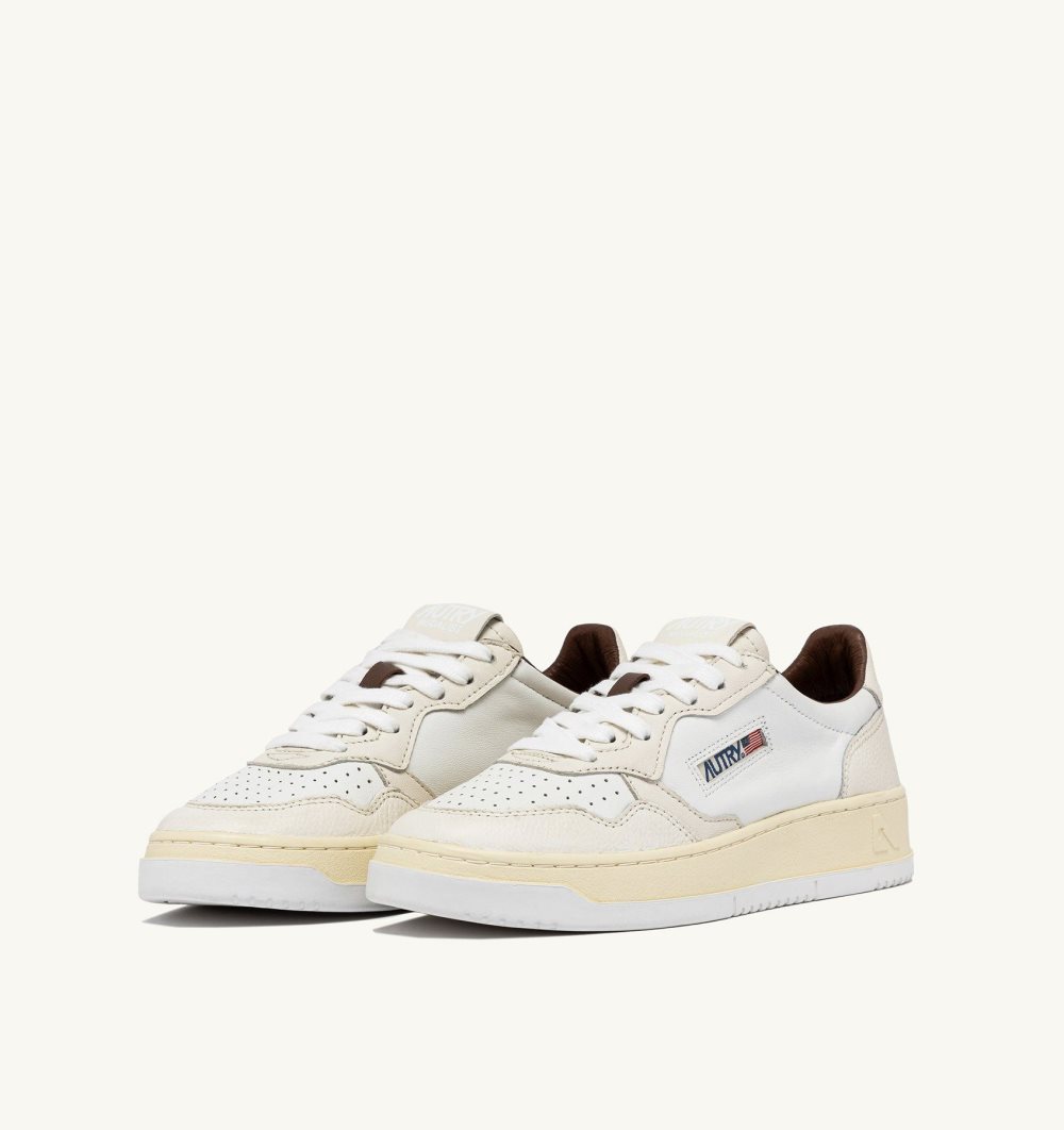 White Autry Medalist Low Sneakers Leather Neutral-tone Nappa | ADGRHB765