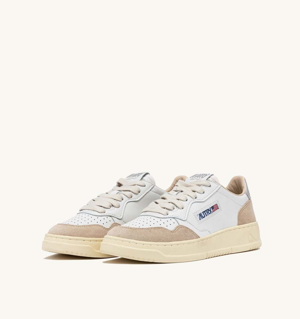 White Autry Medalist Low Sneakers Leather | CWJSZH798