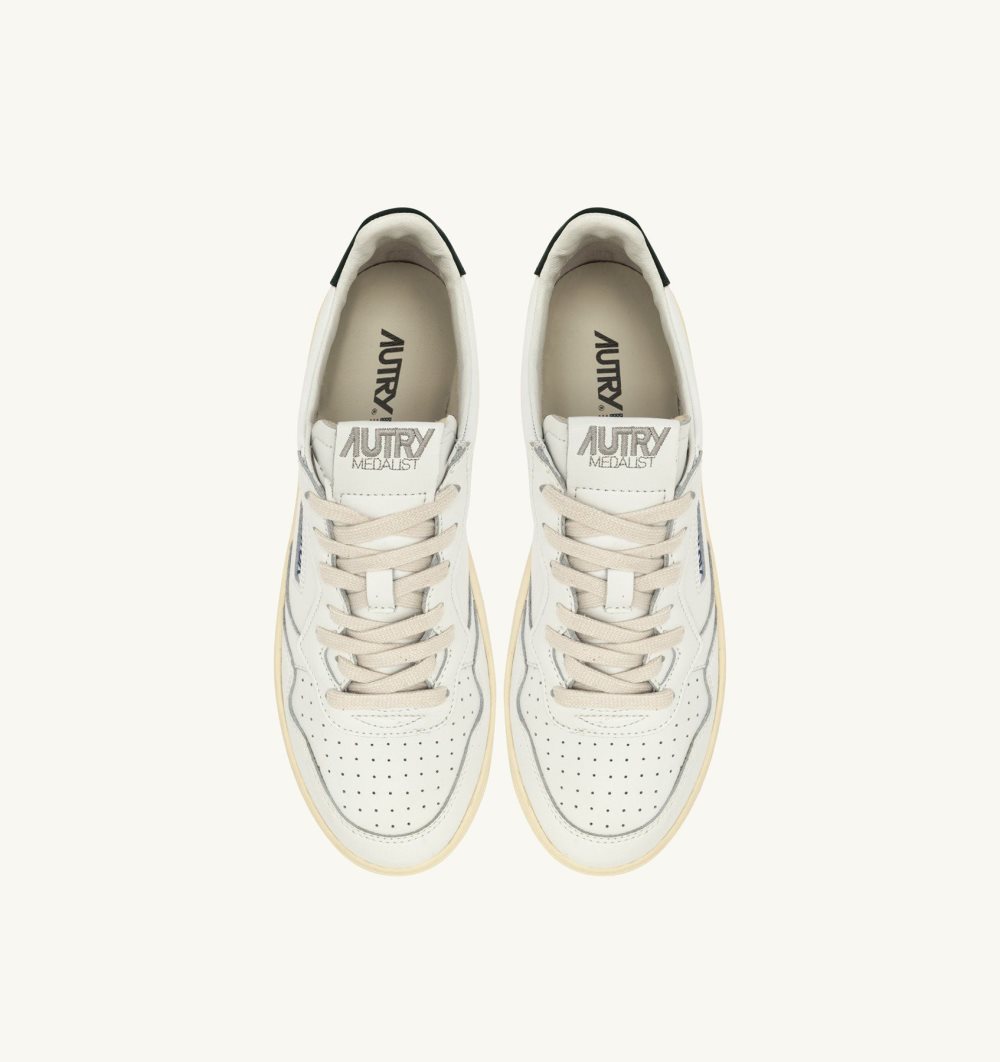 White Autry Medalist Low Sneakers Mountain Leather | BSLYRF832