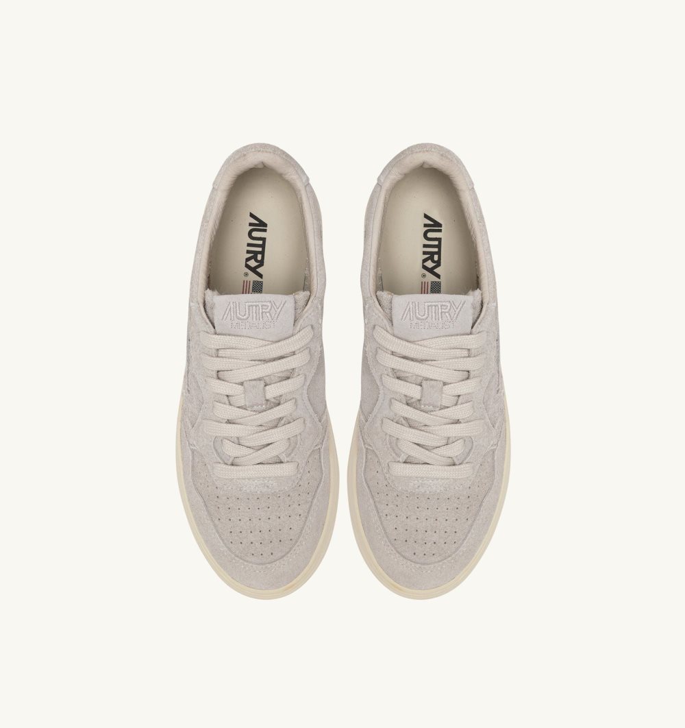 White Autry Medalist Low Sneakers Suede | LHPYSK140