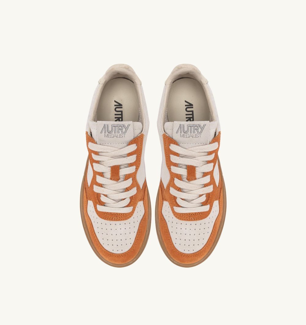 White Autry Medalist Low Sneakers Suede | XGUPTL365