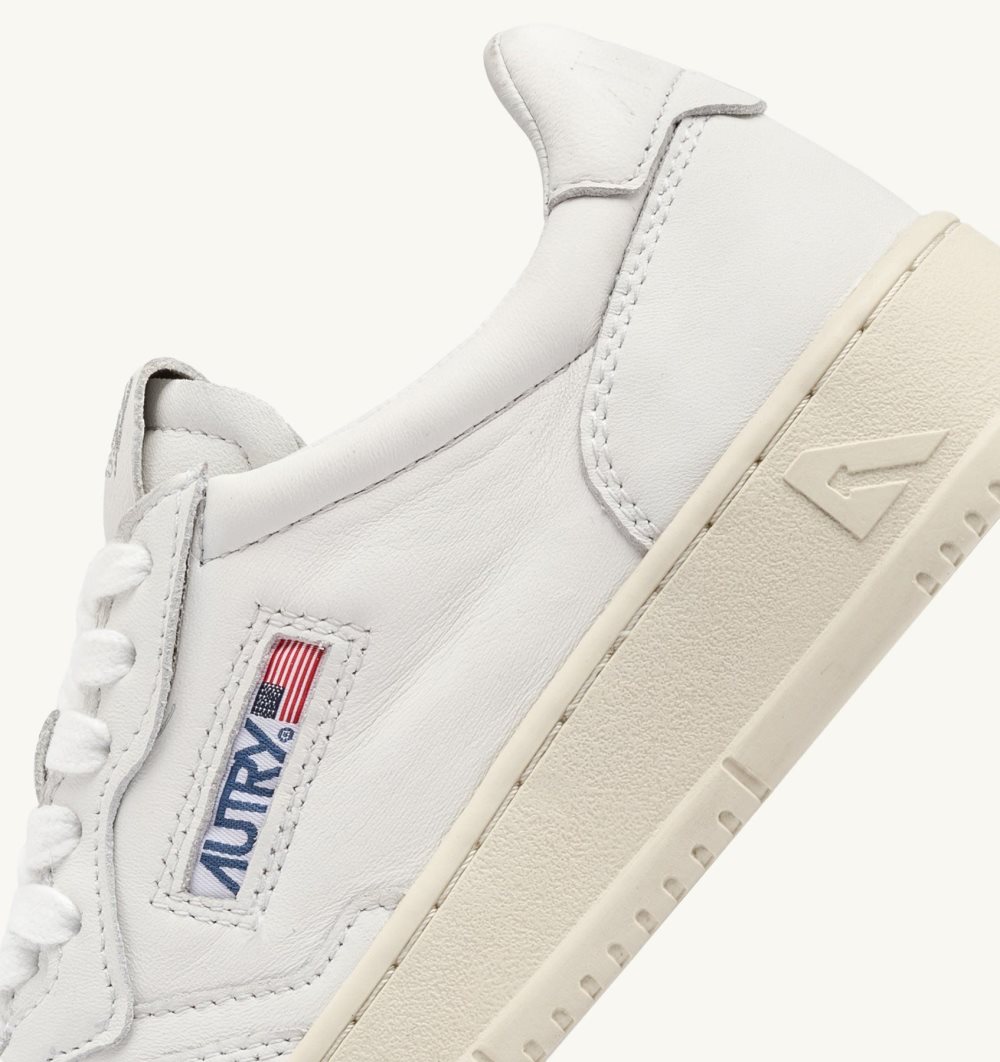 White Autry Medalist Low Sneakers Super-soft Nappa | CFULYT179