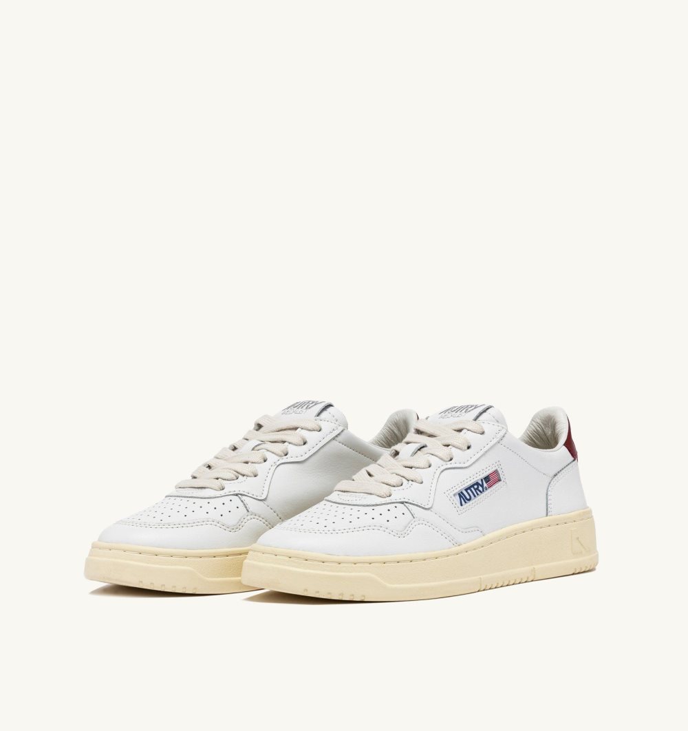 White Autry Medalist Low Sneakers Syrah Leather | UDSVML805