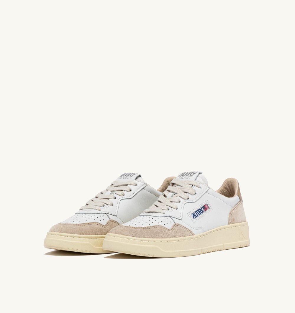 White / Beige Autry Medalist Low Sneakers Pepper Leather Suede | IERSDJ903