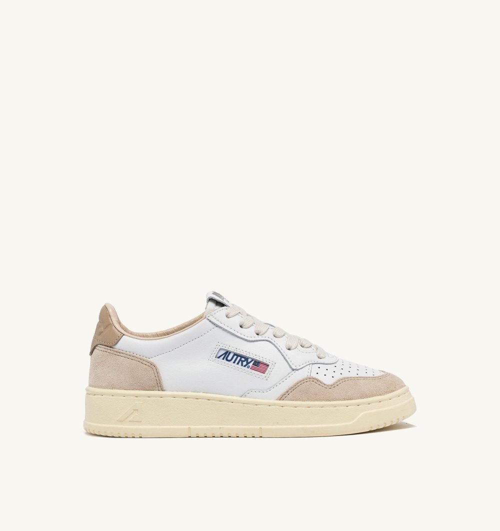 White / Beige Autry Medalist Low Sneakers Pepper Leather Suede | IERSDJ903