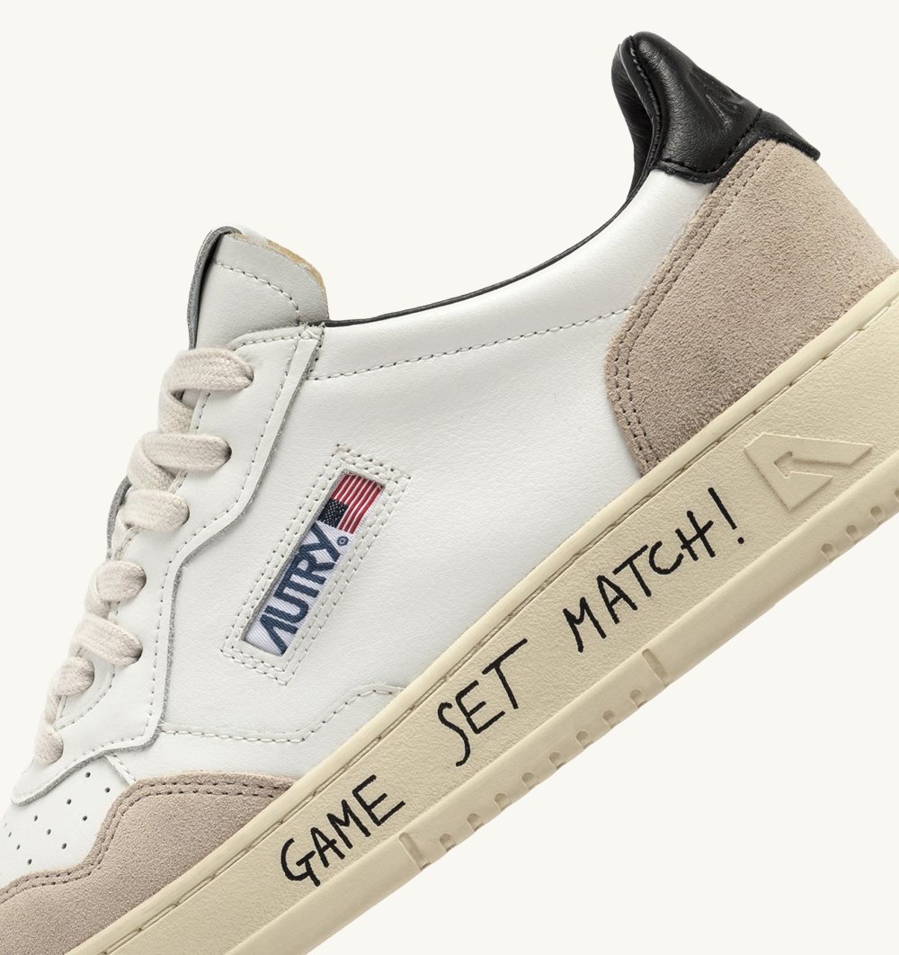 White / Beige Autry Medalist Low Sneakers Bicolor Leather Suede Lettering | QDMVKH974