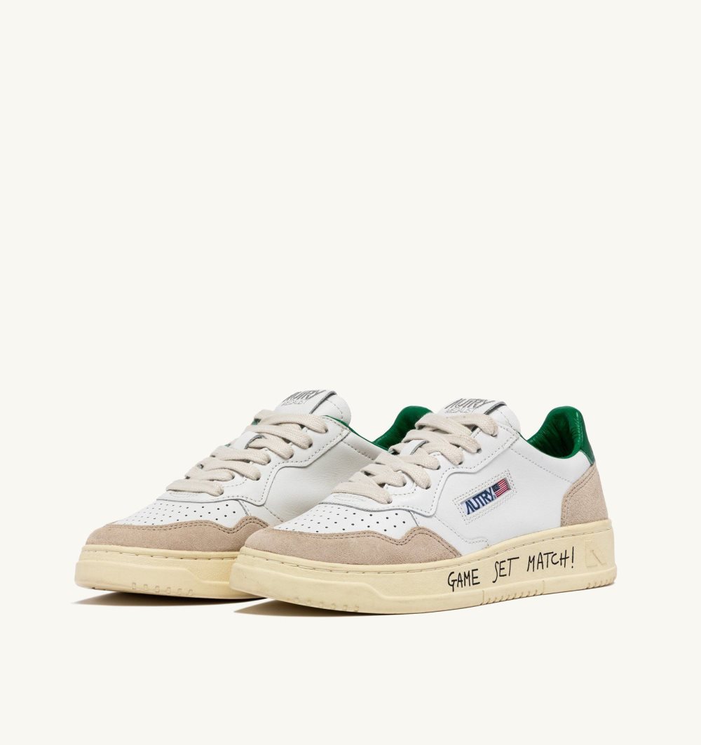 White / Beige Autry Medalist Low Sneakers Bicolor Leather Suede Lettering | CQPTAL763