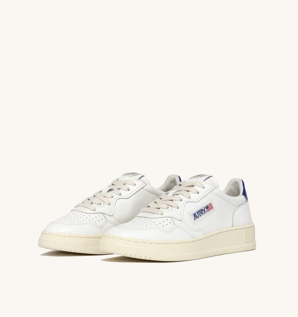 White / Blue Autry Medalist Low Sneakers Leather | WRBDQM982